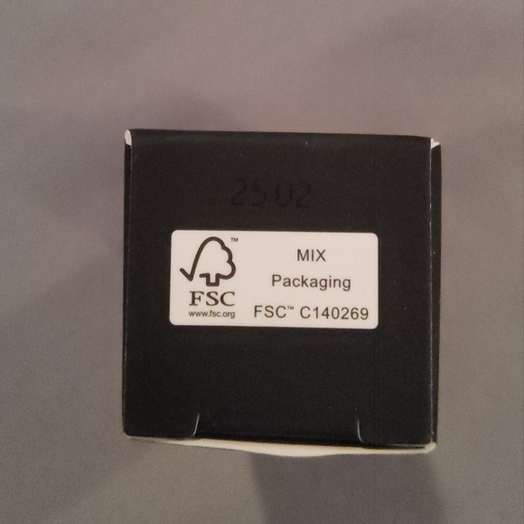 🦋🦋🦋 3/$25---HUDA Cheeky Tint Vegan Cream Blush Stick in Perky Peach -- BNIB - Picture 10 of 13